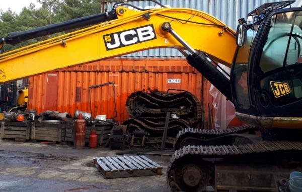 Экскаватор бу JCB JS330 разборка, оригинальные бу запчасти — фото 2